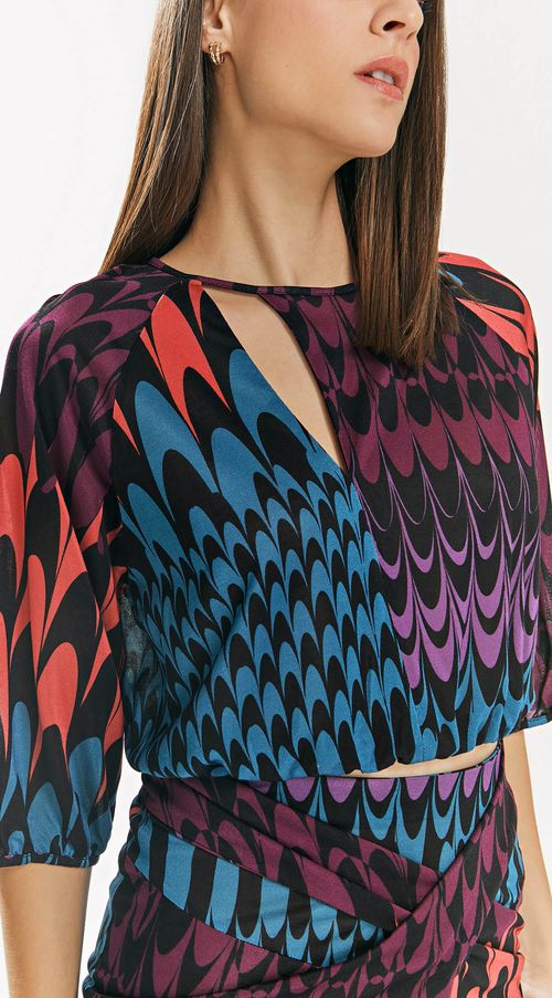 Blusa Iódice Decote Redondo Manga Longa Abertura Cóstas Preto