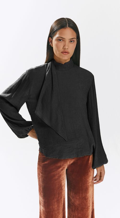 Blusa Iódice Gola Dupla Manga Longa Com Faixa Preto