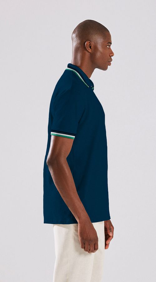 Camiseta Regular Gola Polo Peitilho Aberto Com Friso Azul Marinho