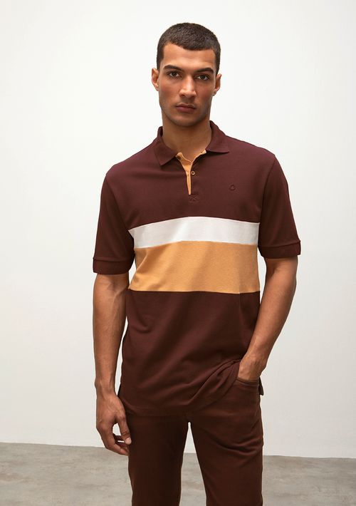 Camiseta Regular Gola Polo Detalhe Frente Com Recortes Marrom
