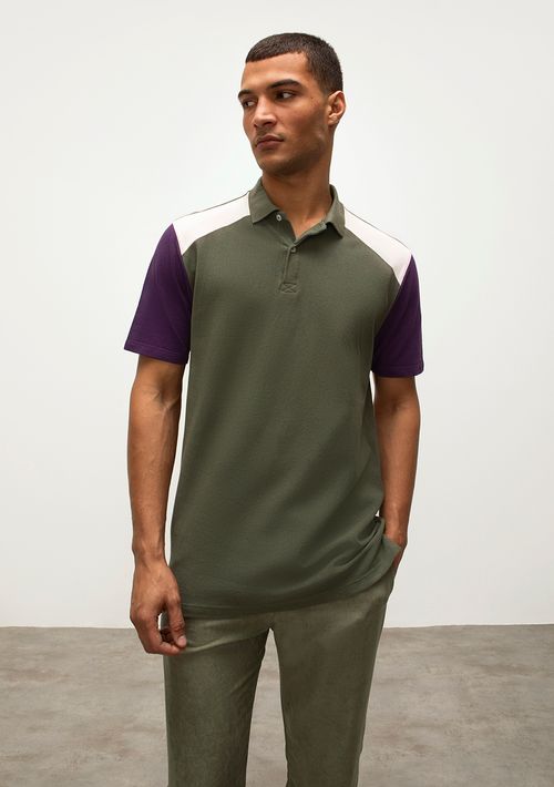 Camiseta Regular Gola Polo Tricôlor Com Recortes Verde