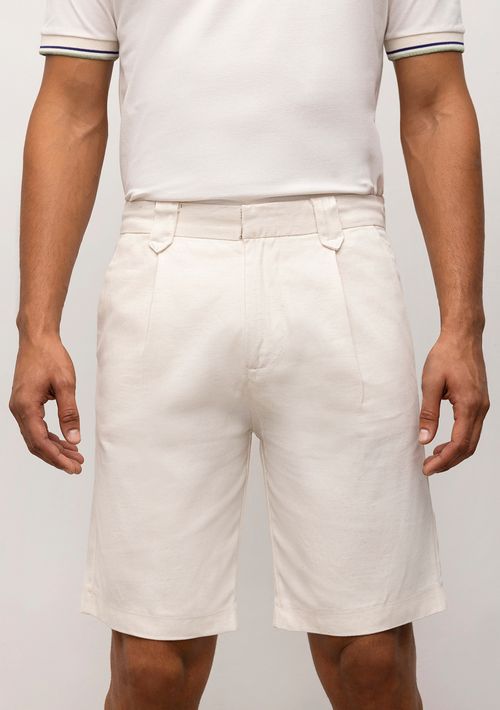 Bermuda Alfaiataria Com Pregas Off White