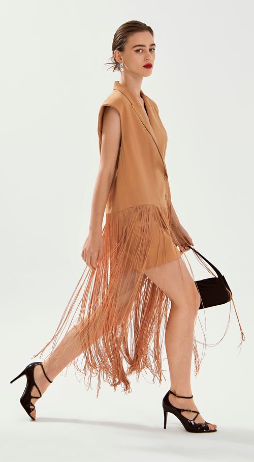 Vestido Iódice Curto Gola Alfaiataria Detalhe Franjas Marrom