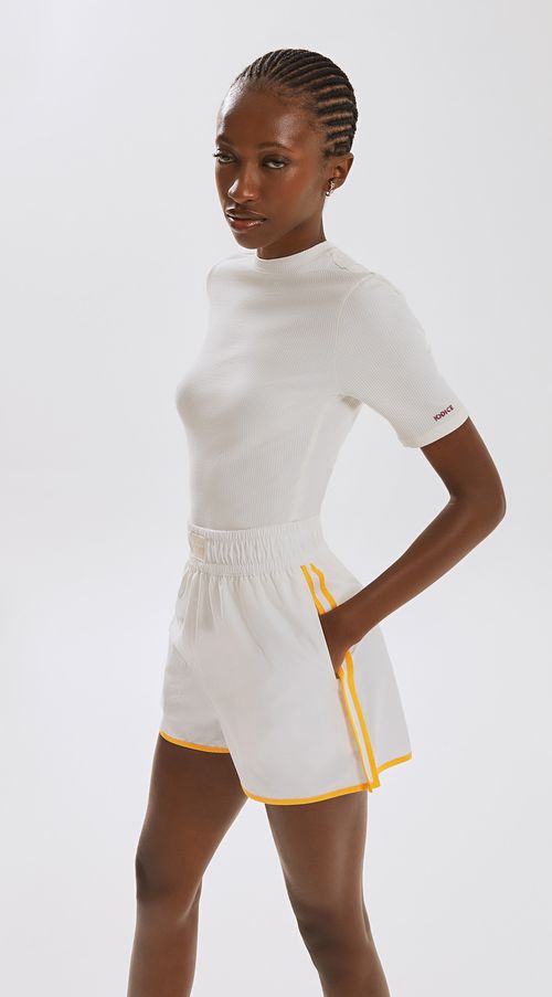 Blusa Iódice Decote Redondo Manga Curta Bordada Off White