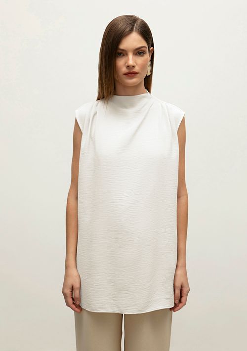 Blusa Iódice Gola Alta Cava Em V Com Pregas Off White