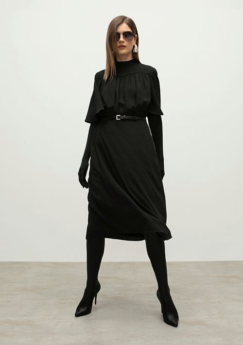 Vestido Iódice Midi Gola Alta Detalhe Frente Preto