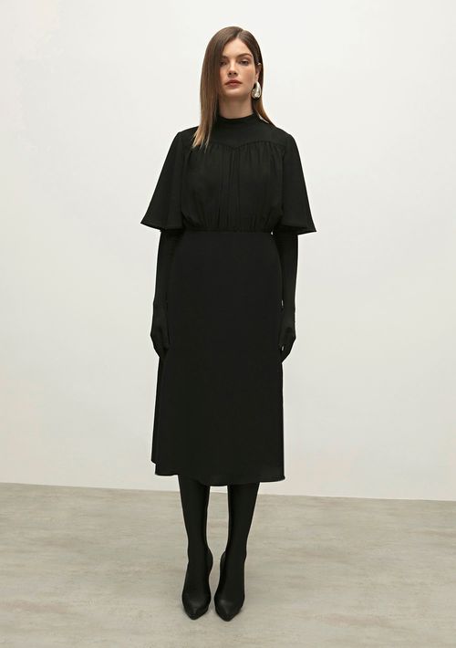 Vestido Iódice Midi Gola Alta Detalhe Frente Preto