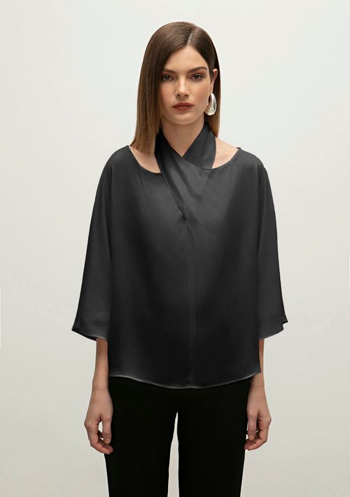Blusa Iódice Decote Transpassado Manga Curta Com Recorte Preto