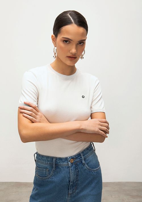 Camiseta Iódice Baby Look Decote Redondo Bordada Tradicional Off White