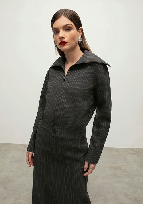 Jaqueta Iódice Cropped Detalhe Gola Cinza