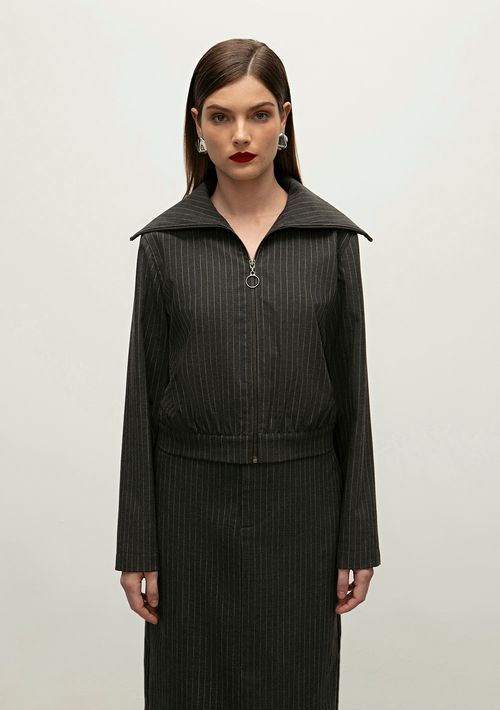 Jaqueta Iódice Cropped Detalhe Gola Cinza