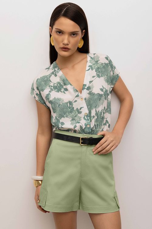 Shorts Iódice Cargo Com Lapela Verde