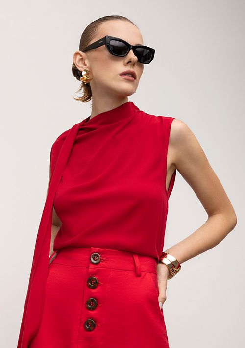 Blusa Iódice Gola Alta Sem Manga Com Faixa Vermelho