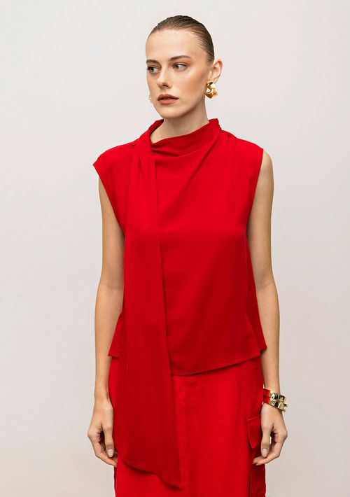 Blusa Iódice Gola Alta Sem Manga Com Faixa Vermelho