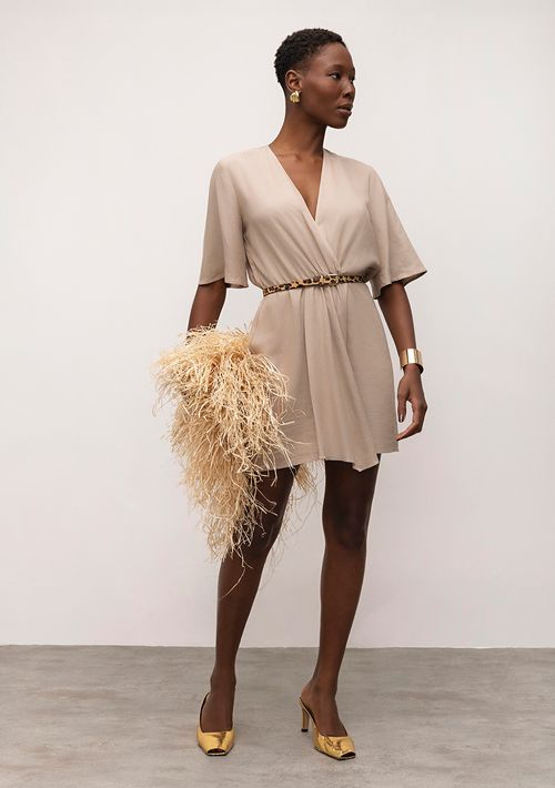 Vestido Iódice Curto Decote Transpassado Detalhe Frente Cru