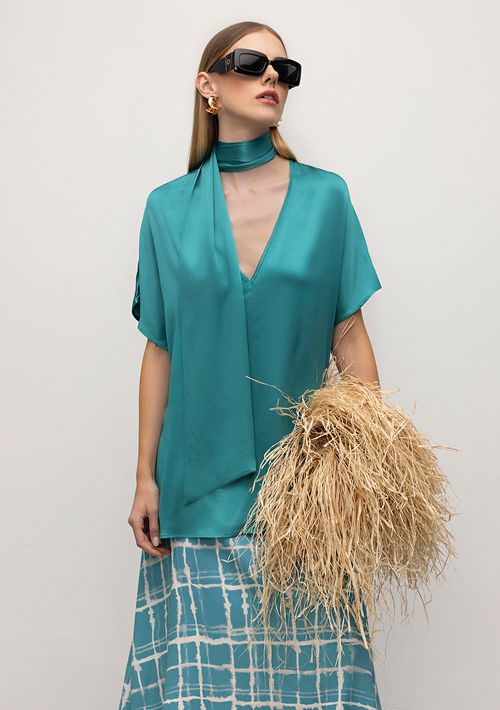 Blusa Iódice Decote V Manga Curta Com Faixa Verde