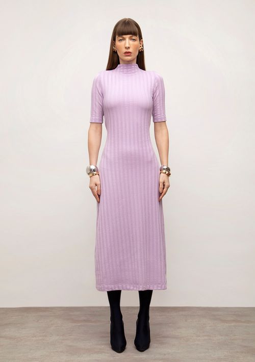 Vestido Iódice Ajustado Gola Alta Manga Curta Midi Lilas