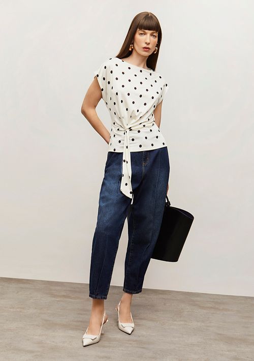 Blusa Iódice Solta Decote Canoa Manga Curta Padrão Off White