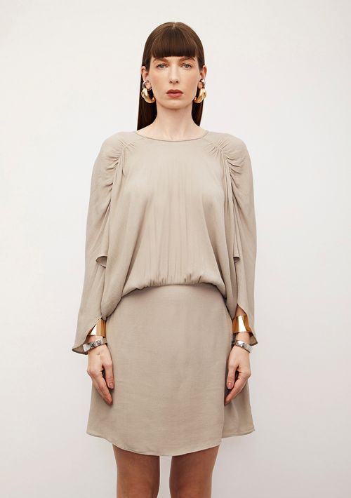 Vestido Iódice Ajustado Decote Careca Manga 7 Oitavos Curto Cinza