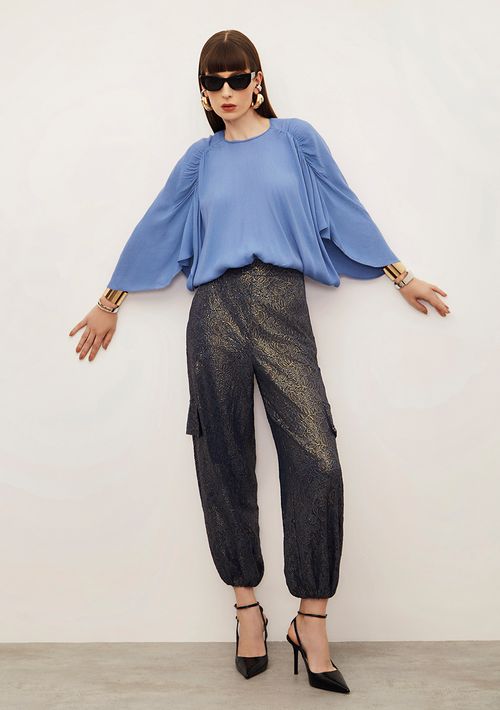 Blusa Iódice Solta Decote Canoa Manga 7 Oitavos Cropped Azul