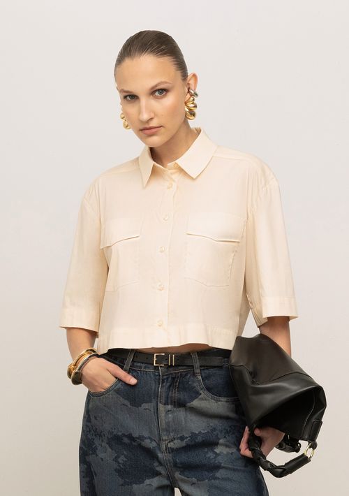 Camisa Iódice Solta Gola Tradicional Manga Curta Cropped Bege