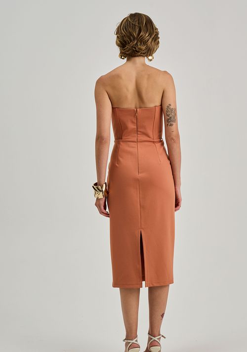 Vestido Iódice Ajustado Decote Reto Com Alça Midi Marrom