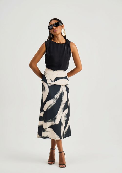 Regata Iódice Solta Decote Careca Padrão Preto