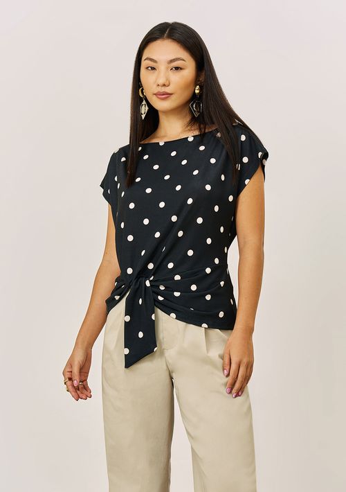 Blusa Iódice Solta Decote Canoa Manga Curta Padrão Preto