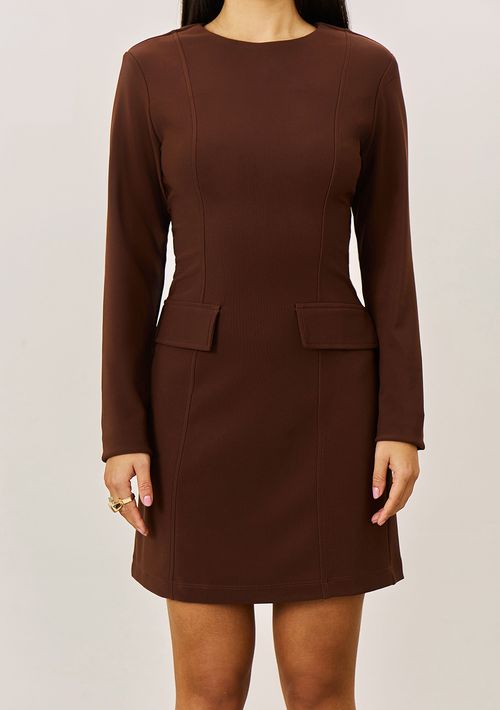 Vestido Iódice Ajustado Decote Canoa Manga Longa Curto Marrom