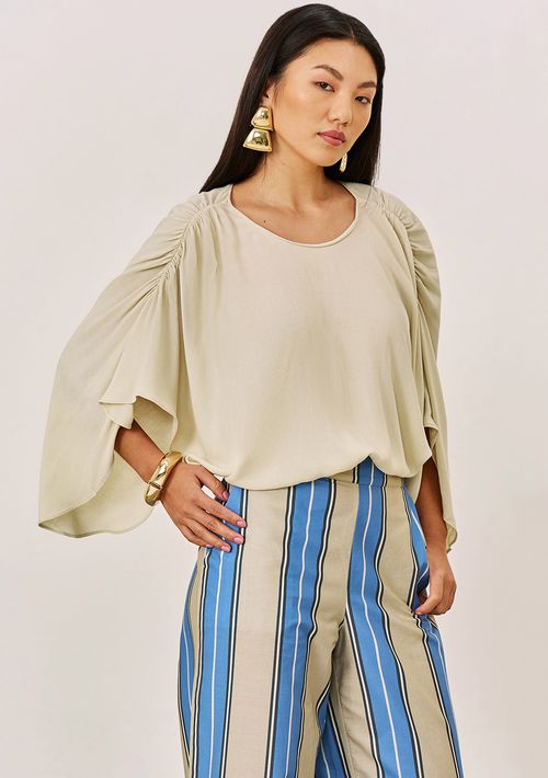 Blusa Iódice Solta Decote Canoa Manga 7 Oitavos Cropped Cinza
