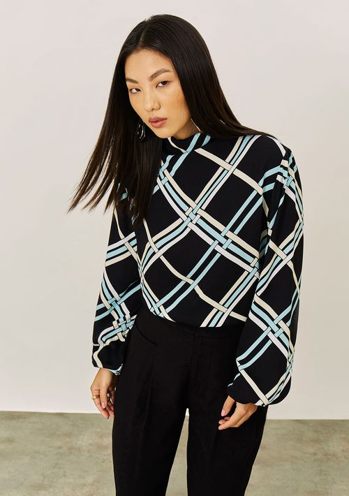 Blusa Iódice Solta Gola Alta Manga Longa Padrão Preto