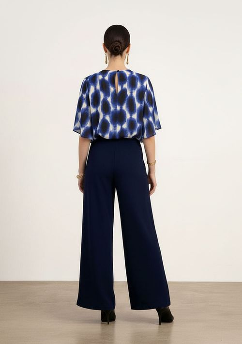 Blusa Solta Decote Careca Manga Curta Padrão Azul