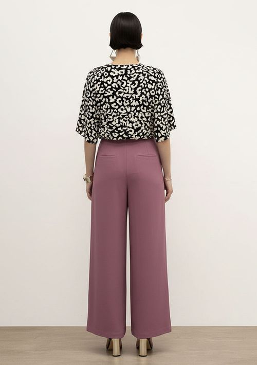 Blusa Solta Decote Careca Manga Curta Cropped Preto