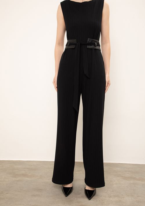 Macacão Iódice Ajustado Decote Canoa Sem Manga Longo Preto